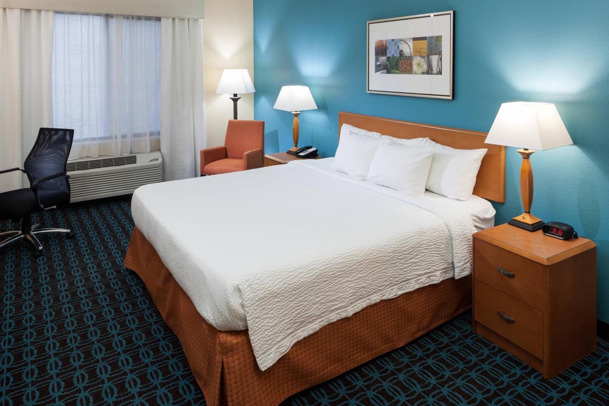 Hotel Fairfield By Marriott 3*